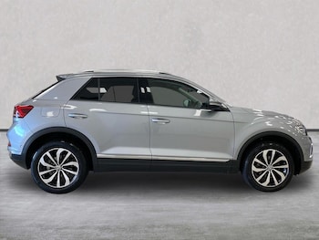 Used Volkswagen T-Roc 2022 for sale - 76187192: Photo 3