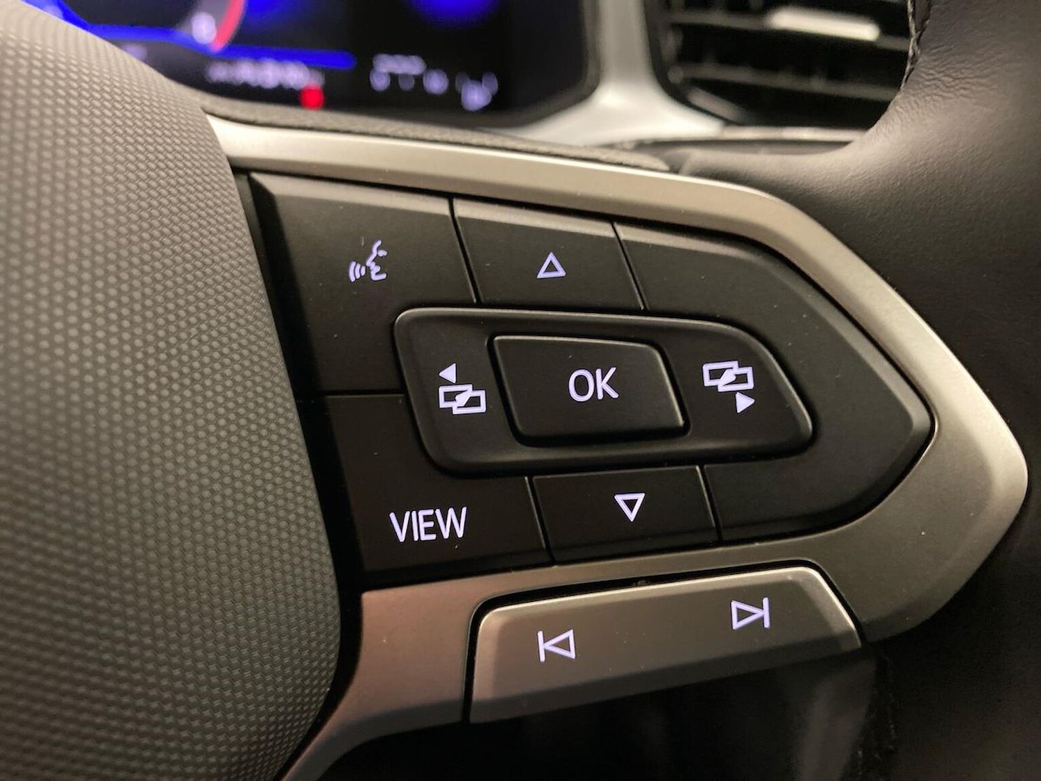 Used Volkswagen T-Roc 2025 for sale - 77555325: Photo 26