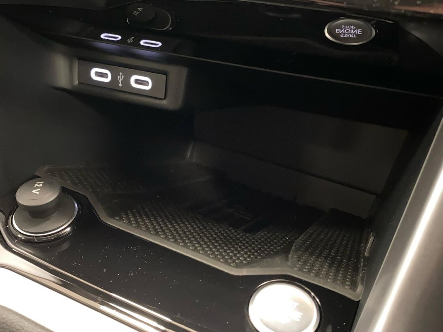 Used Volkswagen T-Roc 2025 for sale - 77555325: Photo 28