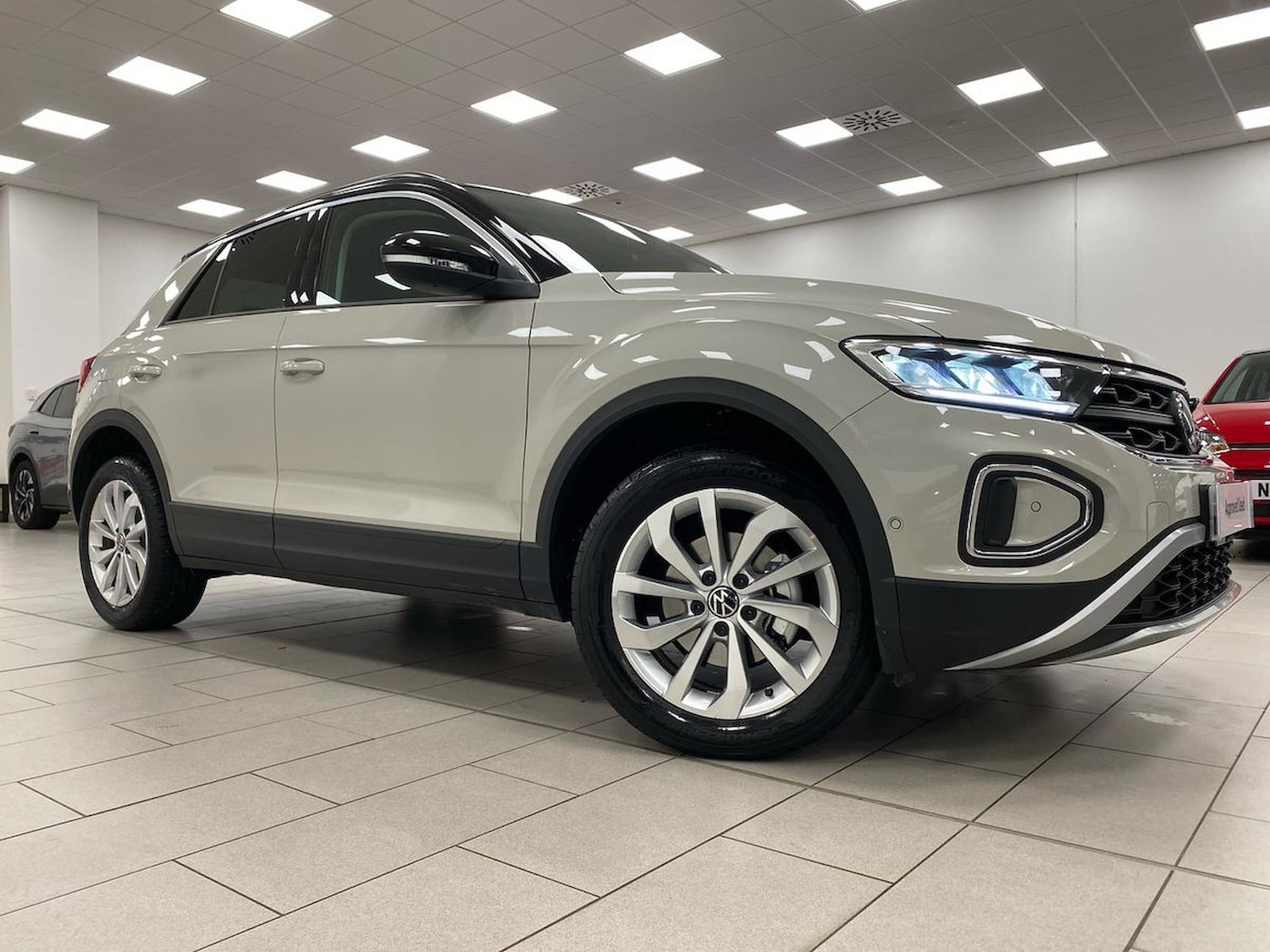 Used Volkswagen T-Roc 2025 for sale - 77555325: Photo 30
