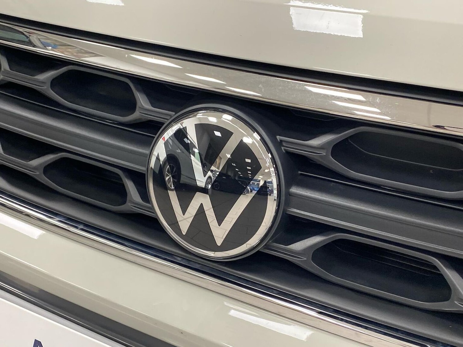 Used Volkswagen T-Roc 2025 for sale - 77555325: Photo 33