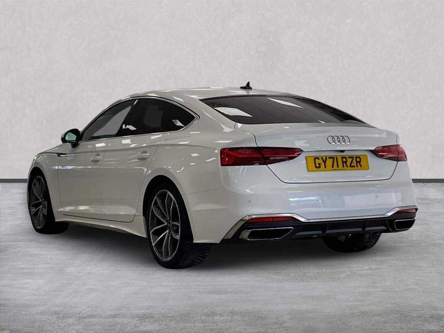 Used Audi A5 2021 for sale - 77487436: Photo 2