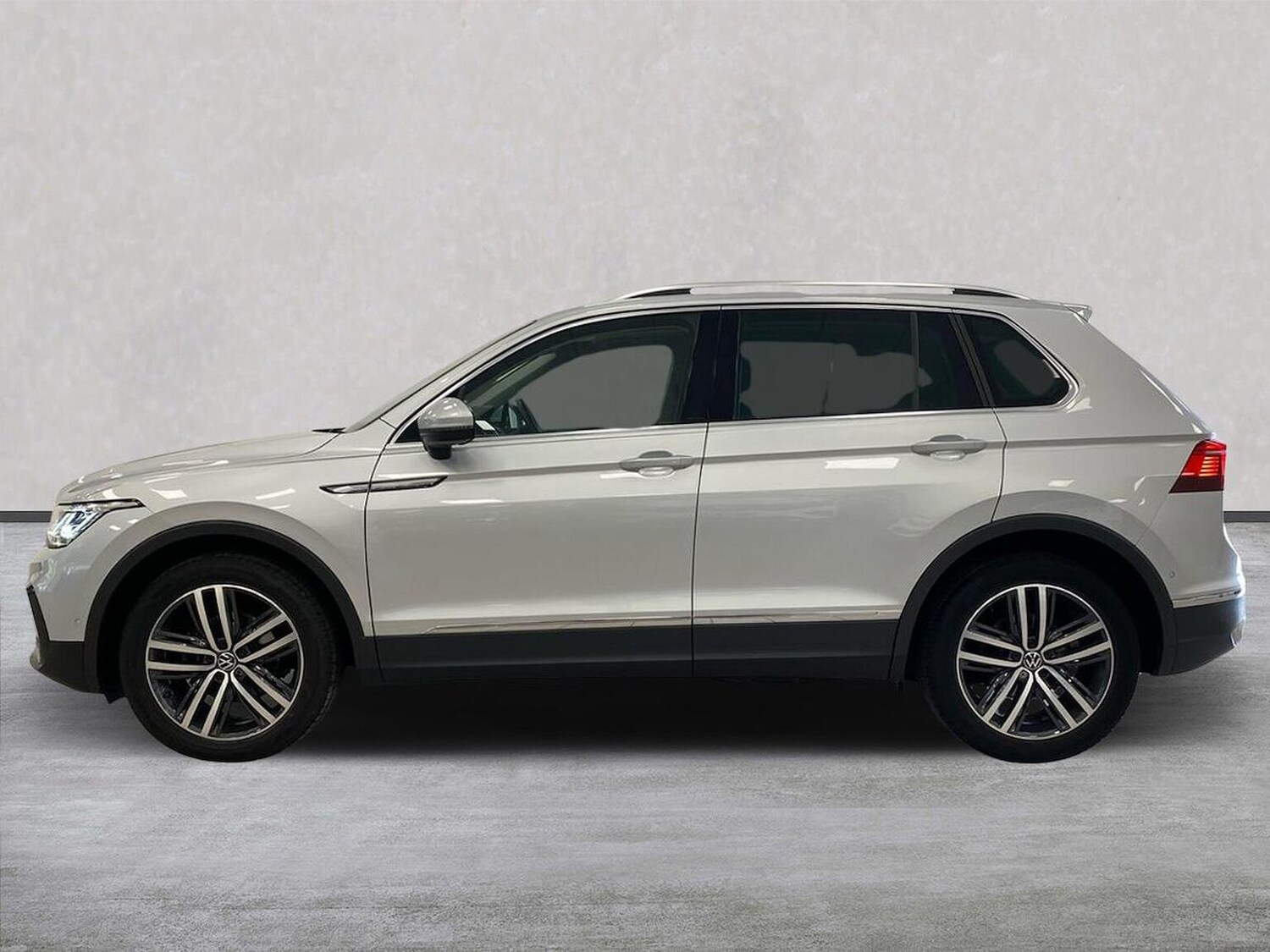 Used Volkswagen Tiguan 2022 for sale - 76040766: Photo 19