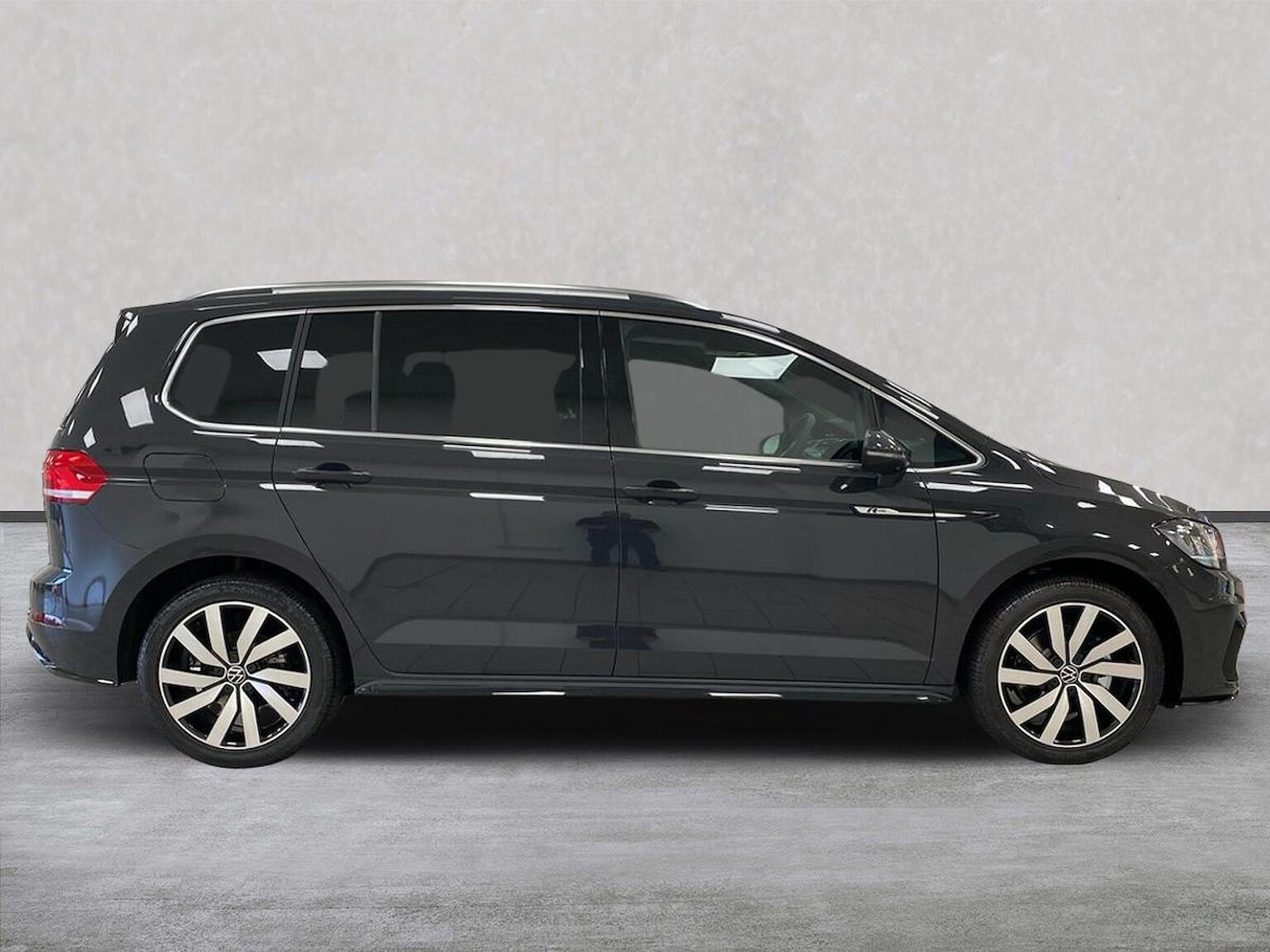 Used Volkswagen Touran 2025 for sale - 76164866: Photo 3
