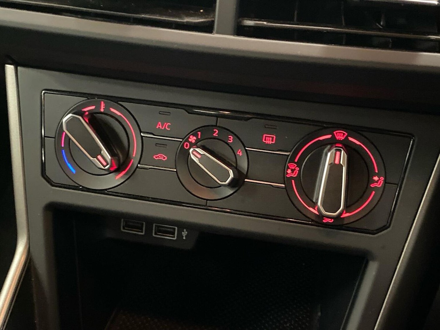 Used Volkswagen Polo 2019 for sale - 76637816: Photo 12