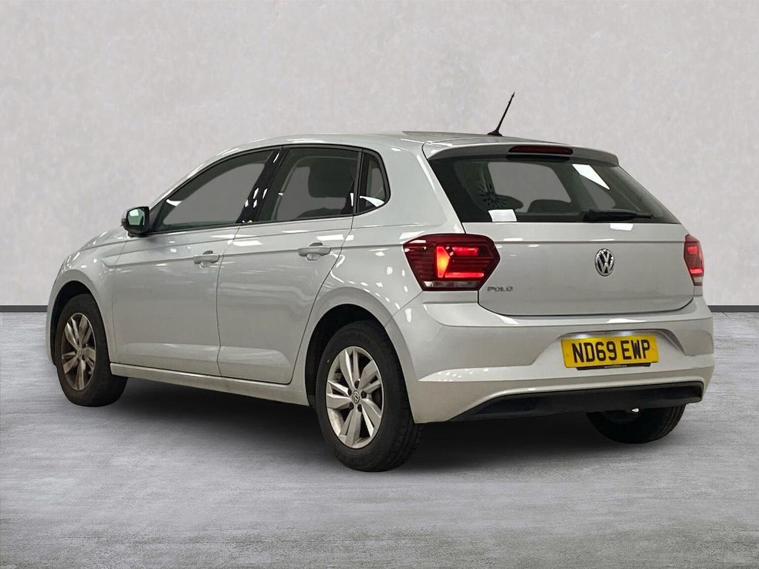 Used Volkswagen Polo 2019 for sale - 76637816: Photo 2