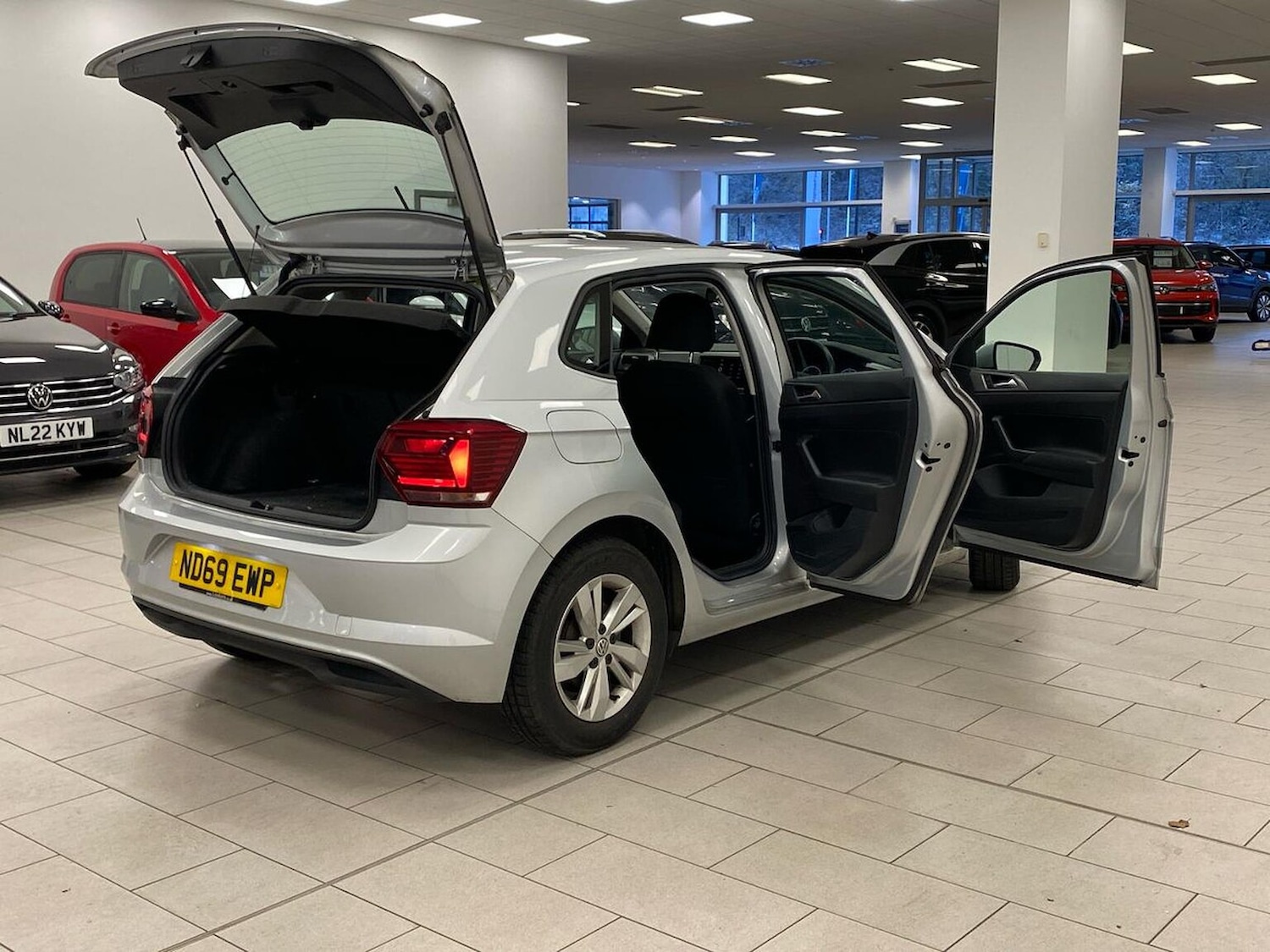 Used Volkswagen Polo 2019 for sale - 76637816: Photo 38