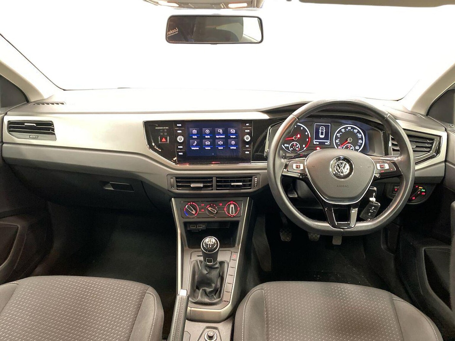 Used Volkswagen Polo 2019 for sale - 76637816: Photo 8