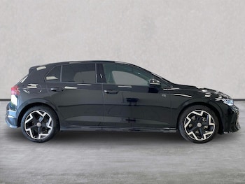 Used Volkswagen Golf 2025 for sale - 78698681: Photo