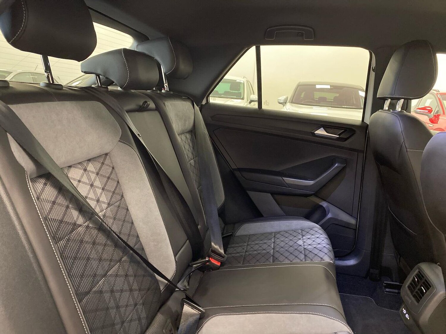 Used Volkswagen T-Roc 2025 for sale - 76070202: Photo 16
