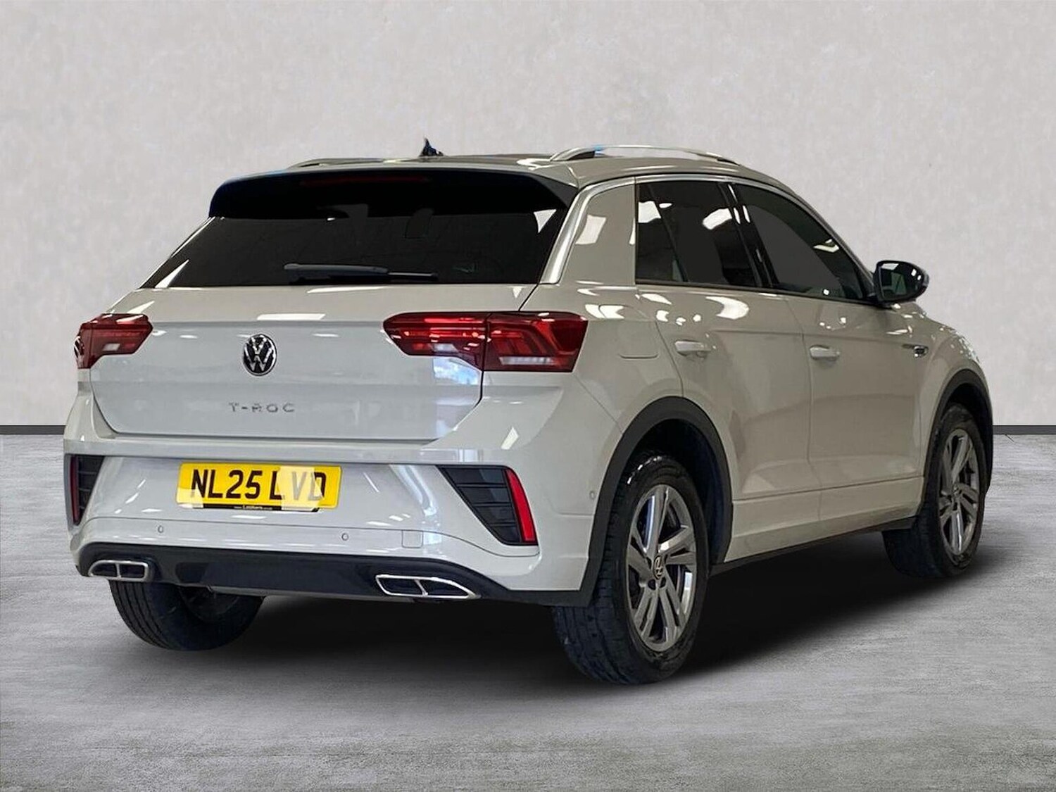 Used Volkswagen T-Roc 2025 for sale - 76070202: Photo 18