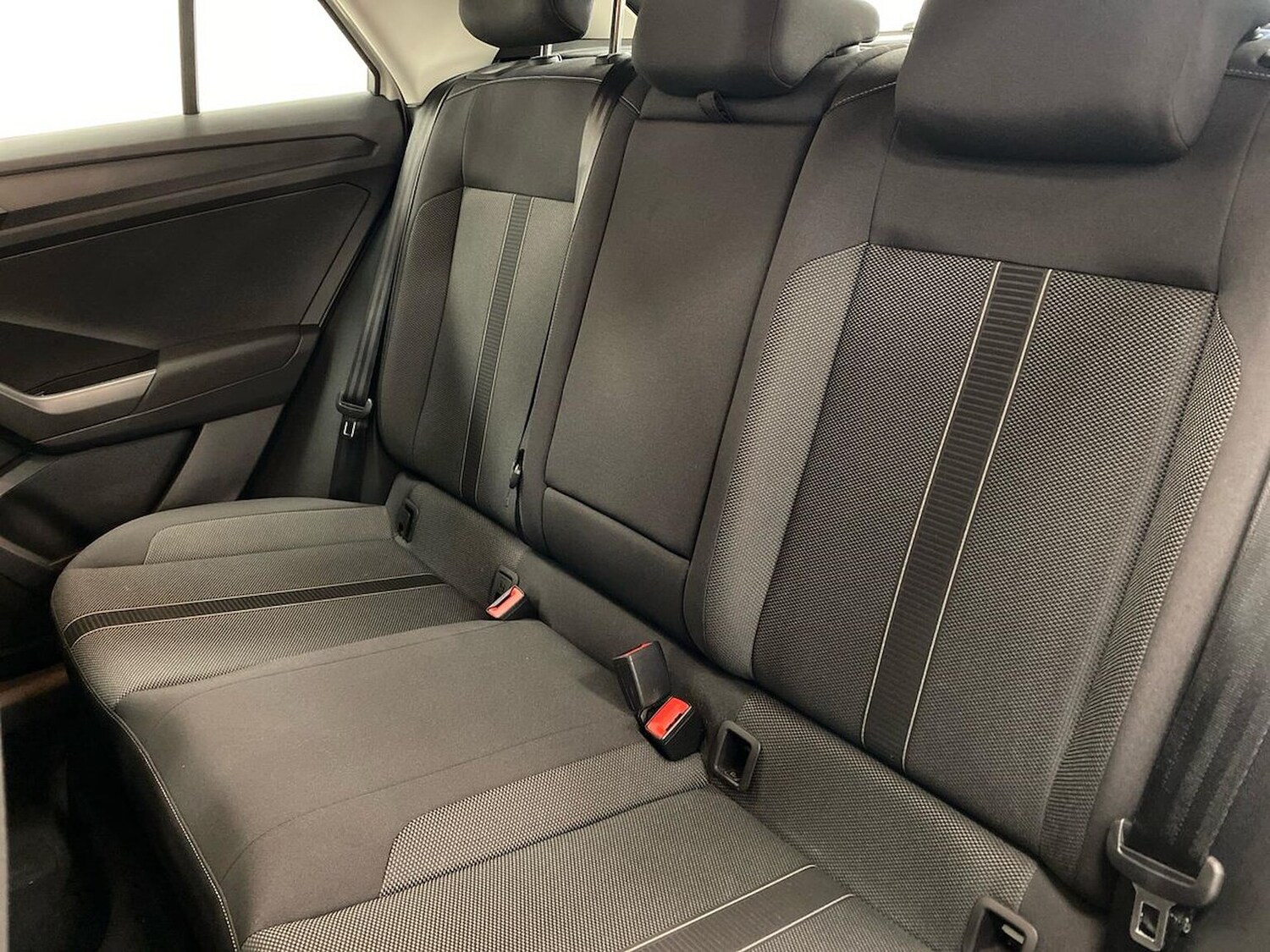 Used Volkswagen T-Roc 2023 for sale - 76682598: Photo 16