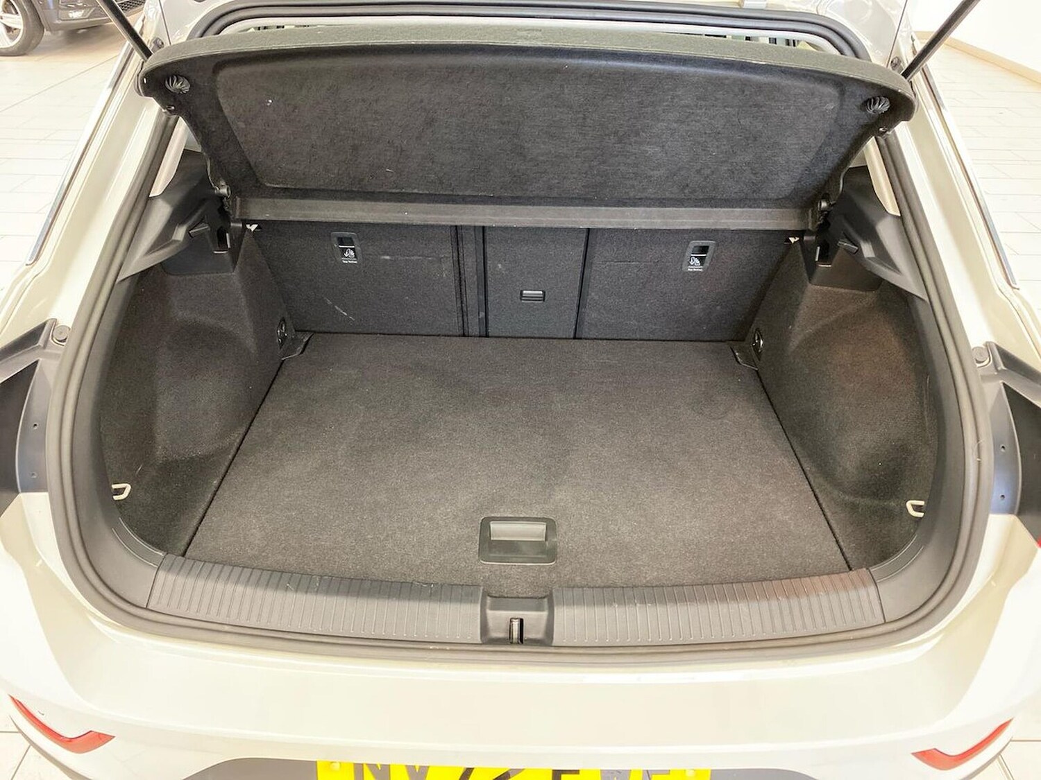 Used Volkswagen T-Roc 2023 for sale - 76682598: Photo 17