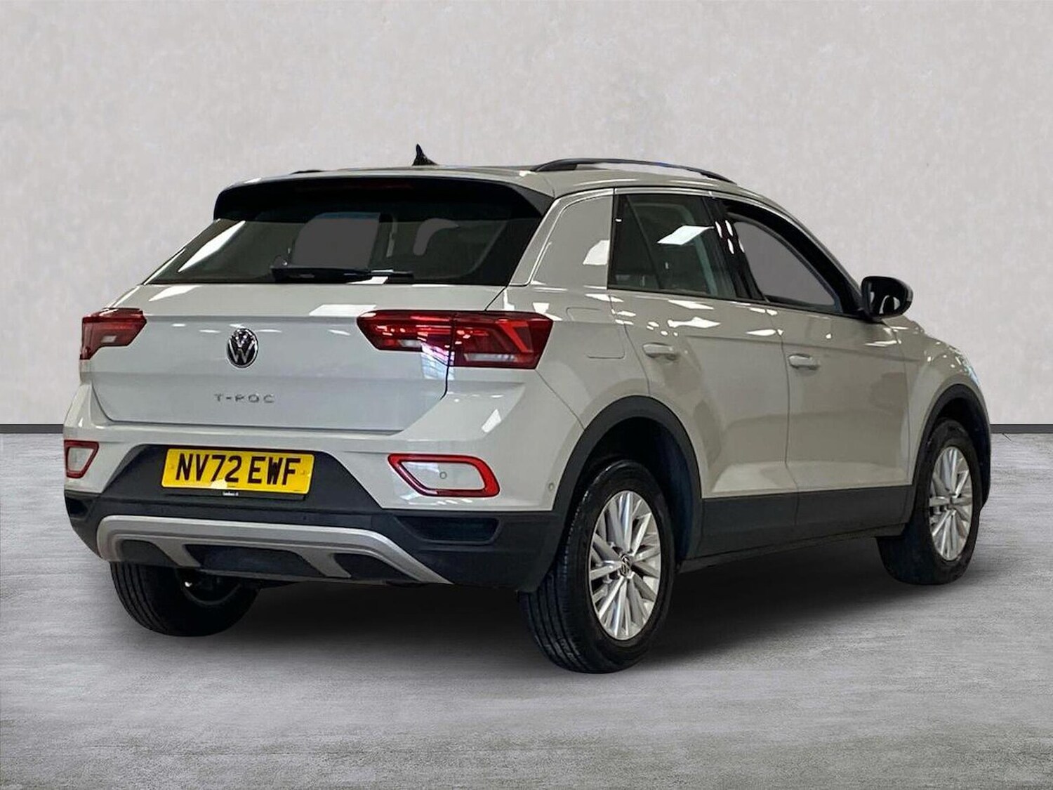 Used Volkswagen T-Roc 2023 for sale - 76682598: Photo 18