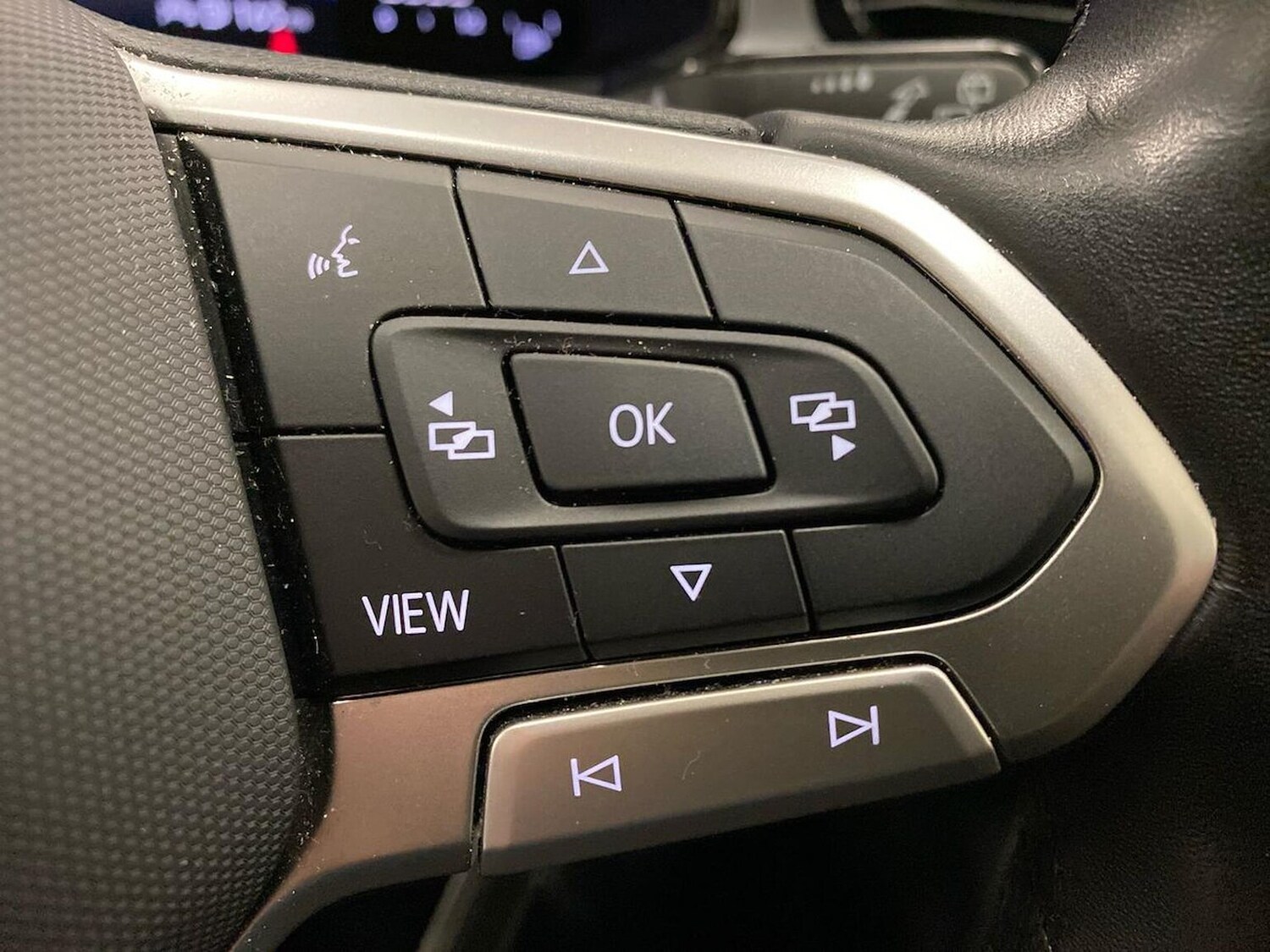 Used Volkswagen T-Roc 2023 for sale - 76682598: Photo 26