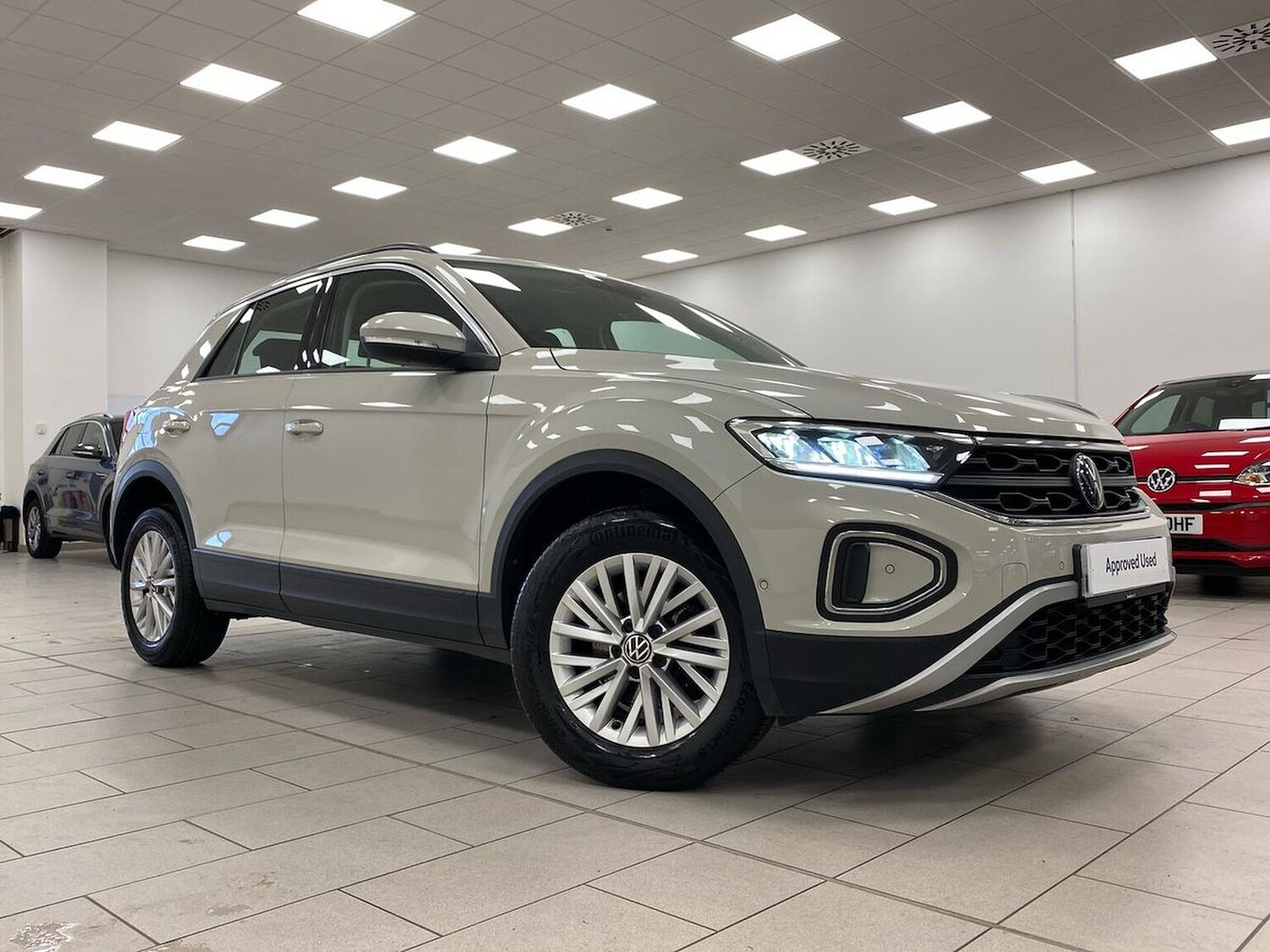 Used Volkswagen T-Roc 2023 for sale - 76682598: Photo 31