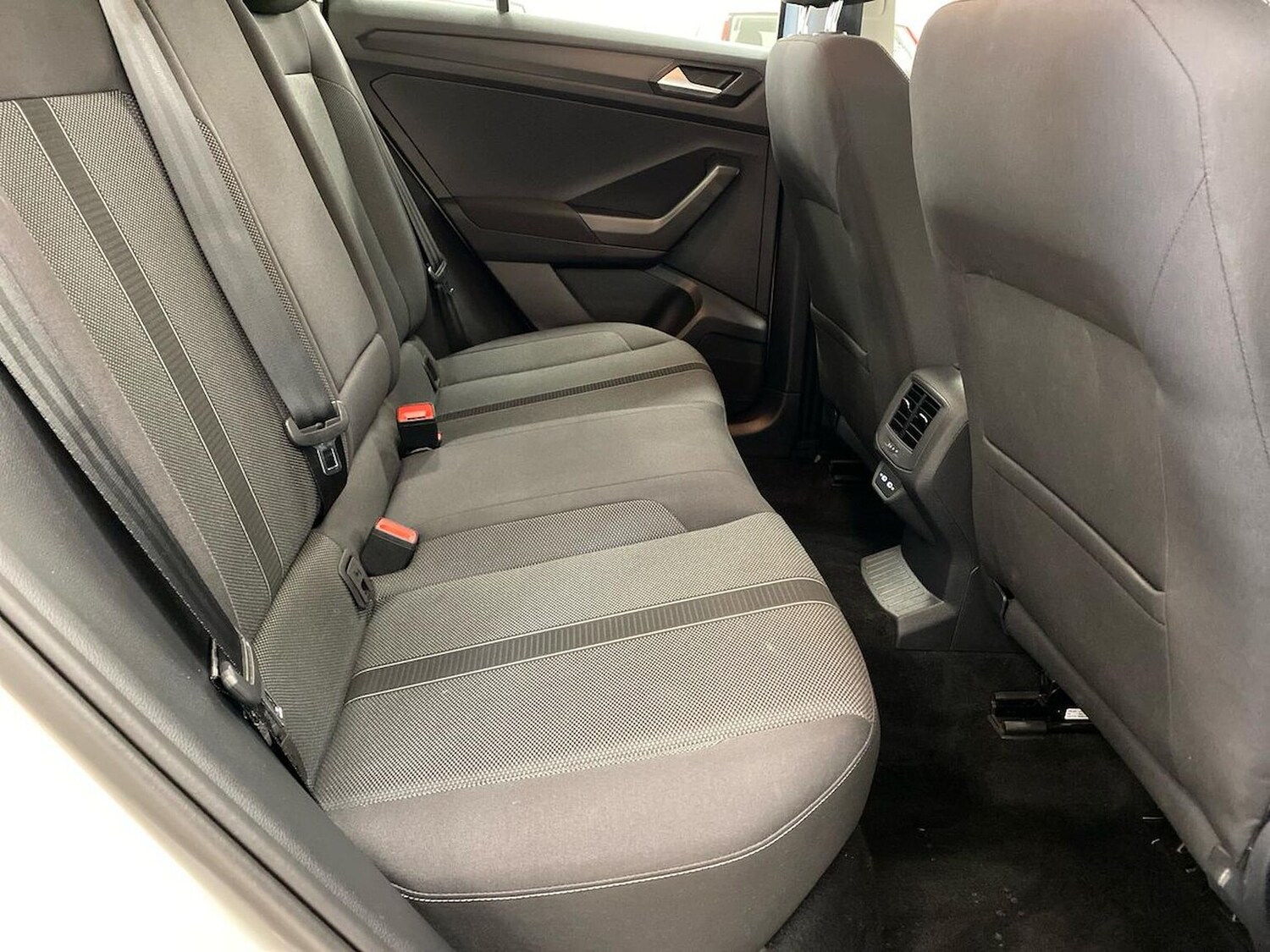 Used Volkswagen T-Roc 2023 for sale - 76682598: Photo 37