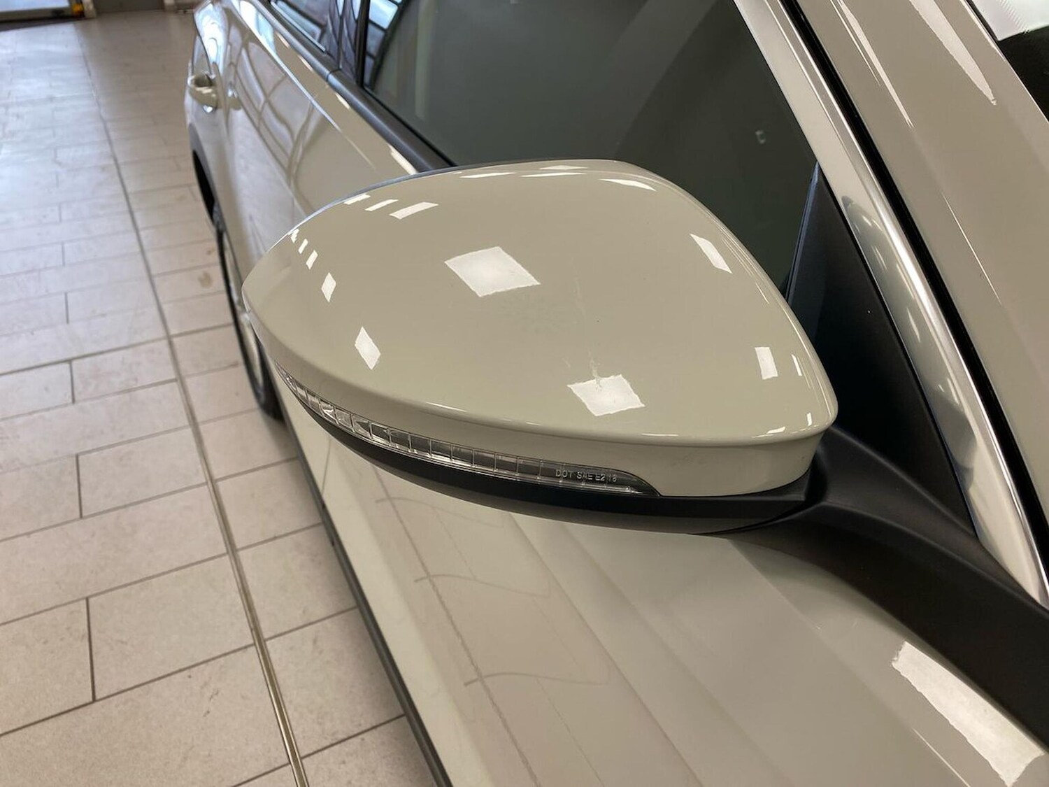 Used Volkswagen T-Roc 2023 for sale - 76682598: Photo 38