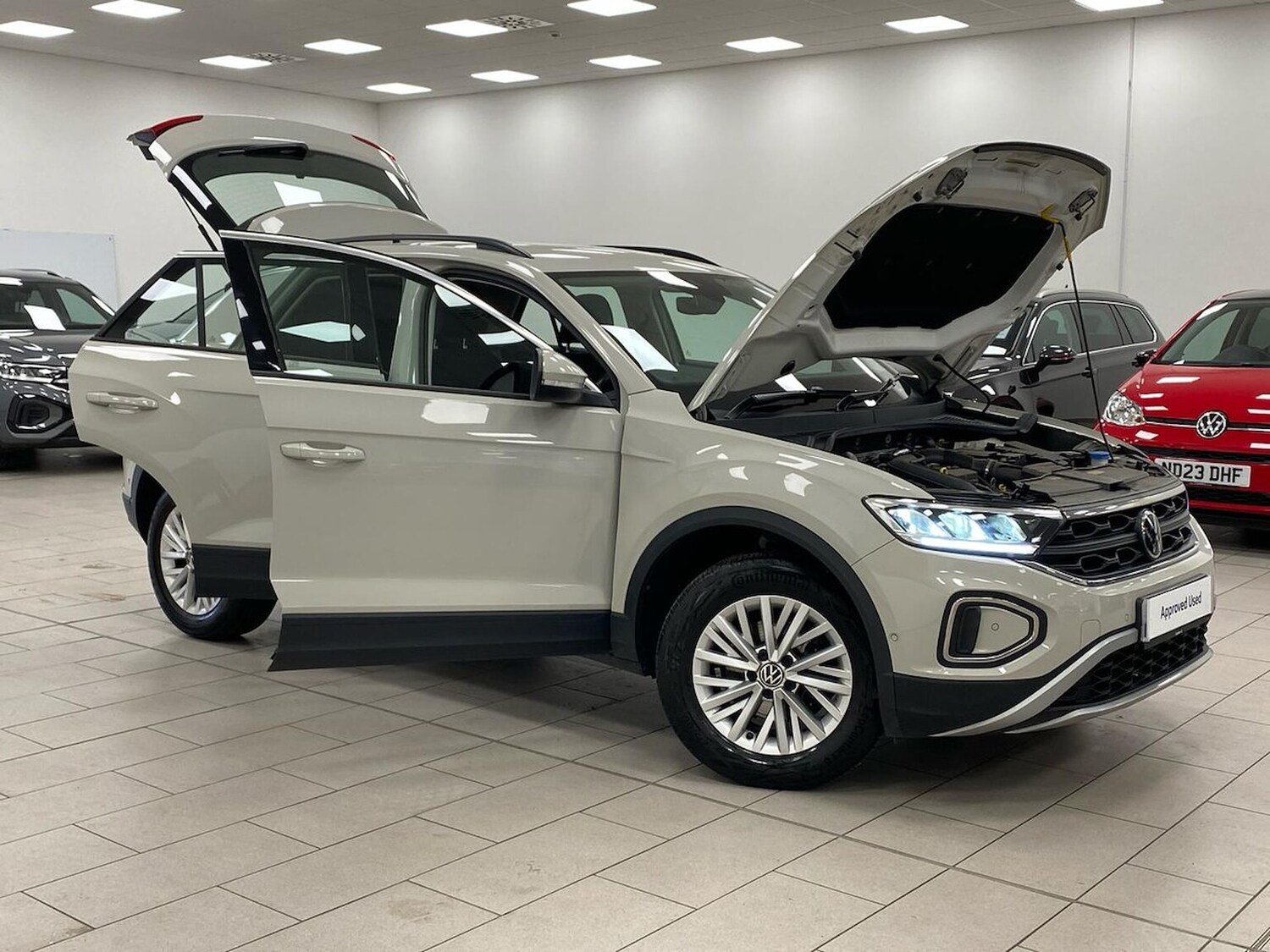 Used Volkswagen T-Roc 2023 for sale - 76682598: Photo 40