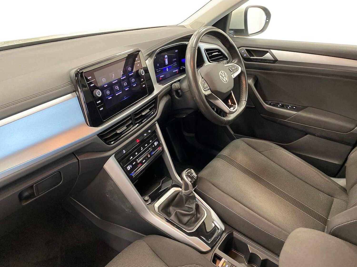 Used Volkswagen T-Roc 2023 for sale - 76682598: Photo 7