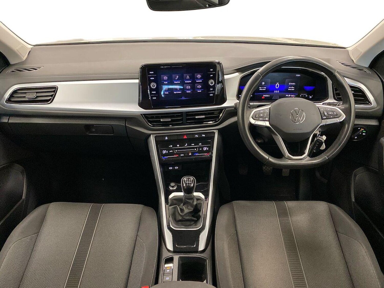 Used Volkswagen T-Roc 2023 for sale - 76682598: Photo 8