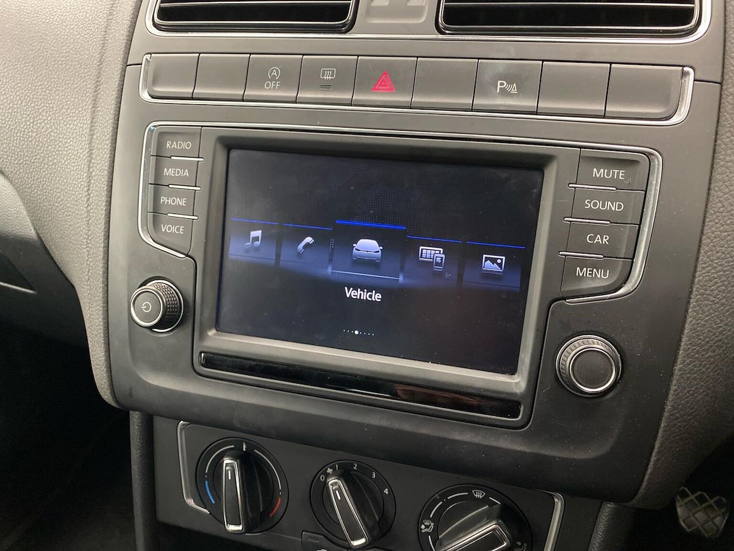 Used Volkswagen Polo 2016 for sale - 76455324: Photo 11