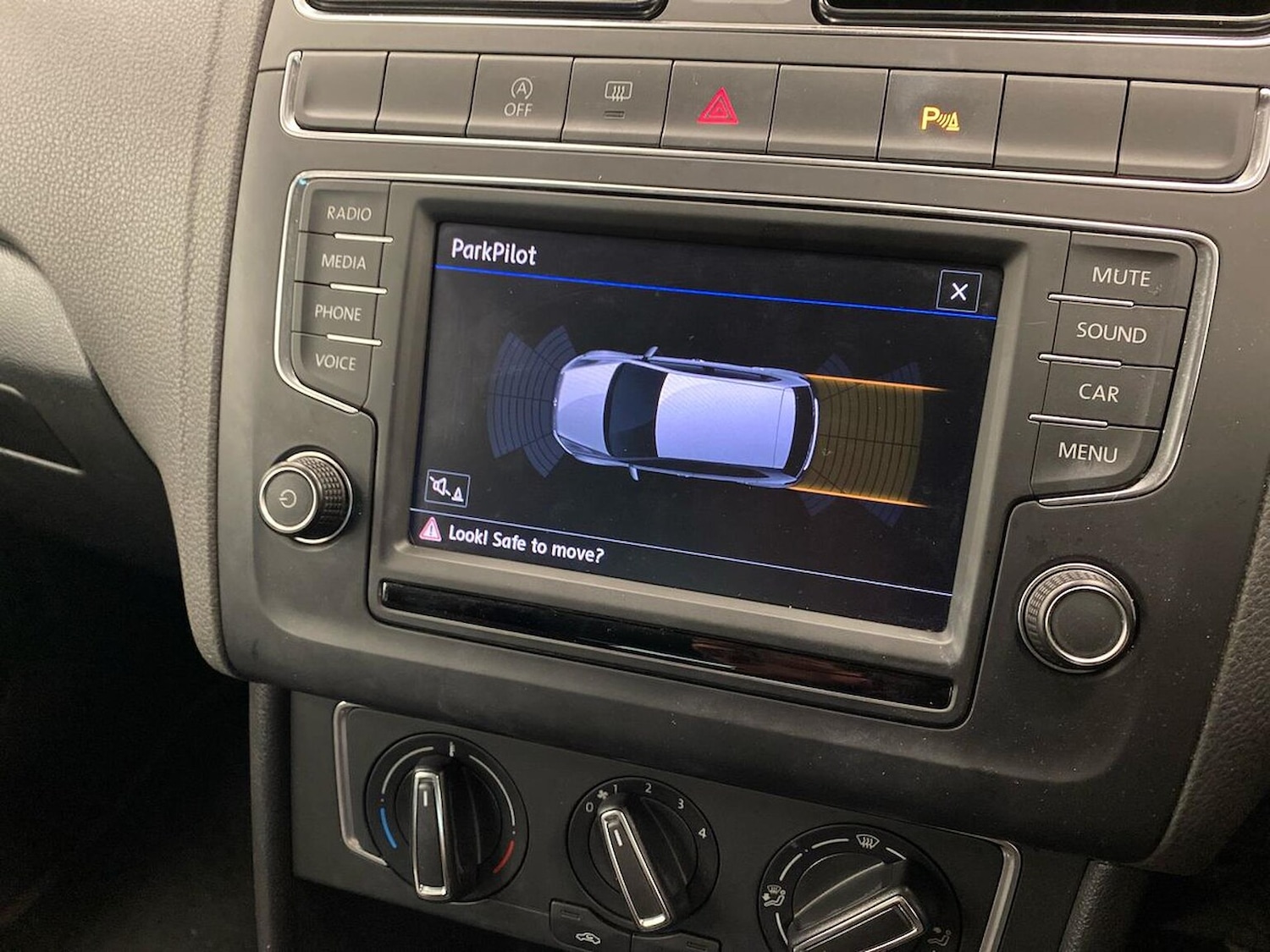 Used Volkswagen Polo 2016 for sale - 76455324: Photo 23