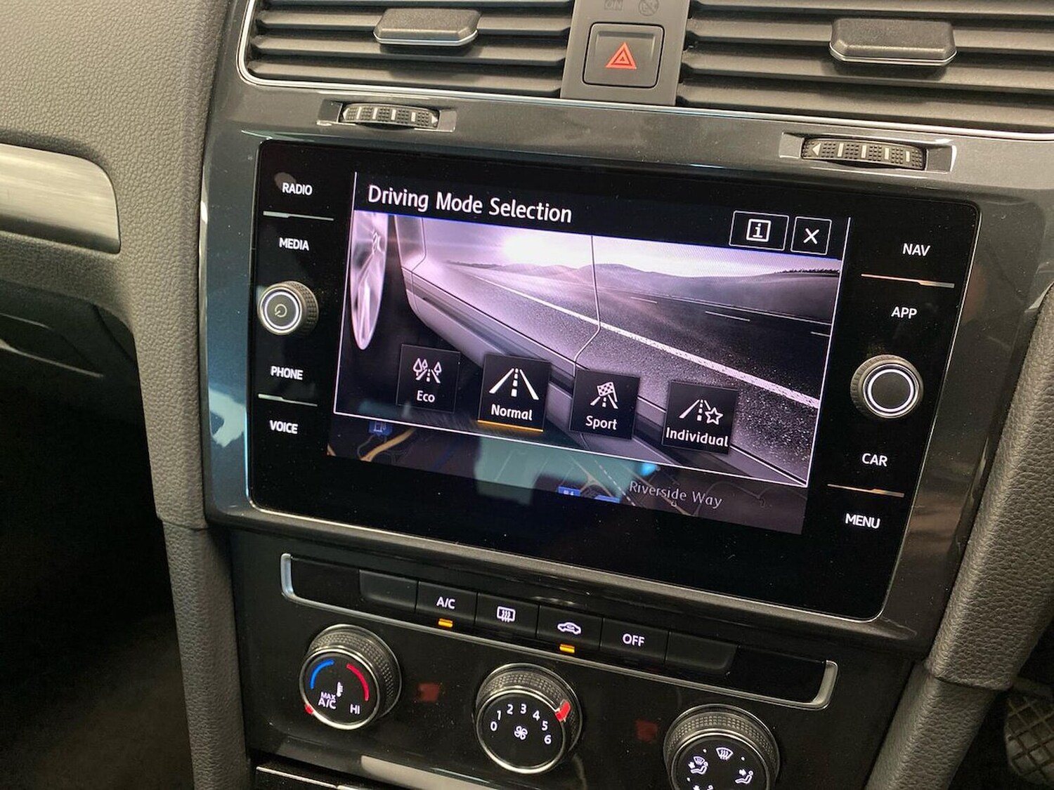 Used Volkswagen Golf 2019 for sale - 78194503: Photo 25