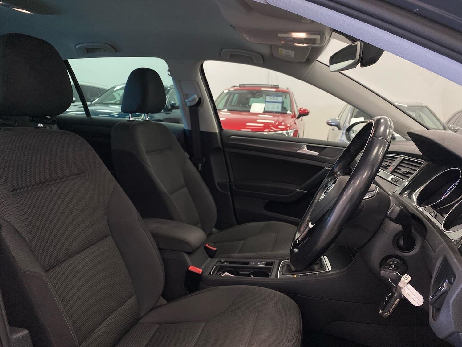 Used Volkswagen Golf 2019 for sale - 78194503: Photo 31