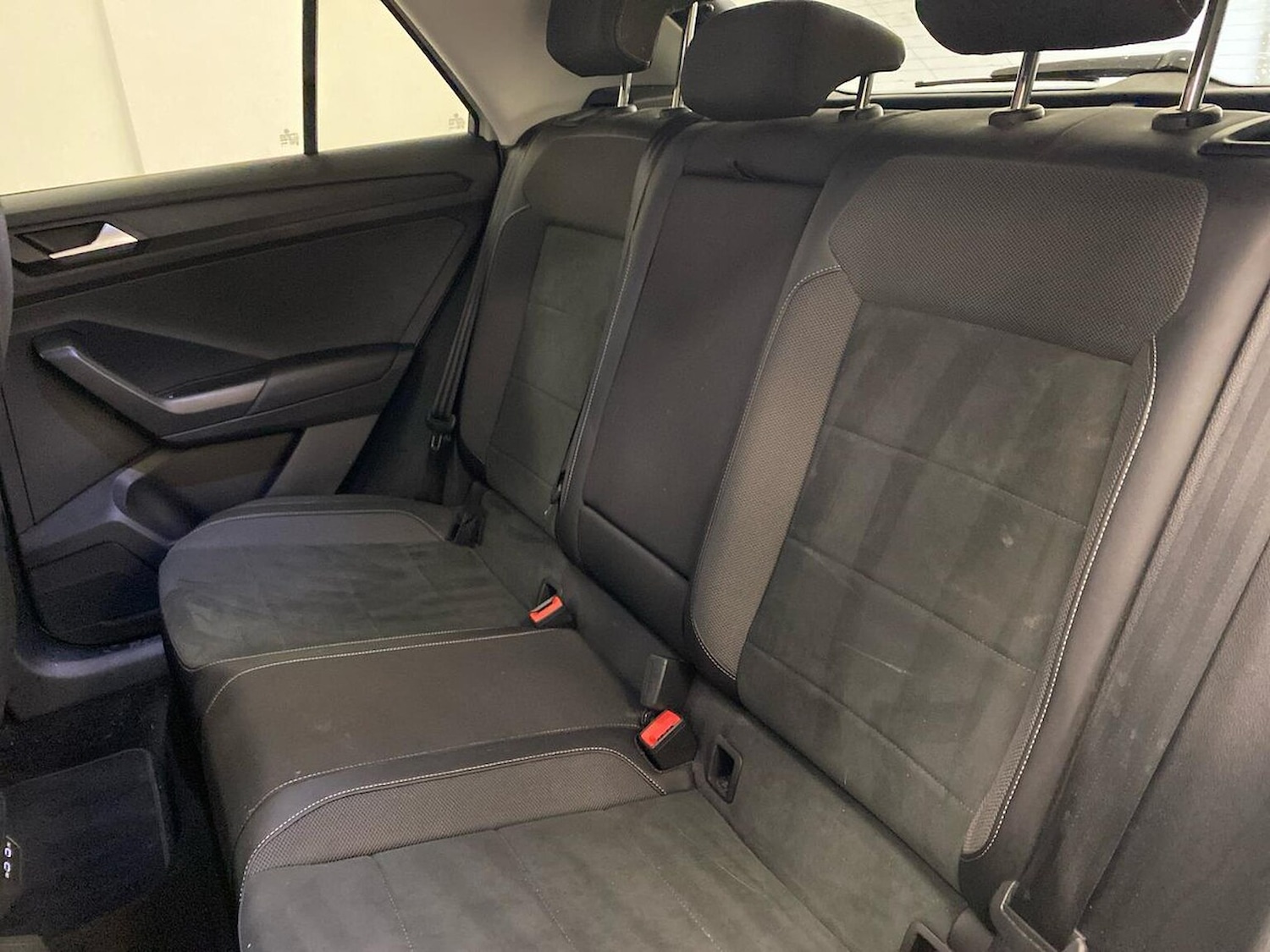 Used Volkswagen T-Roc 2023 for sale - 76837160: Photo 16