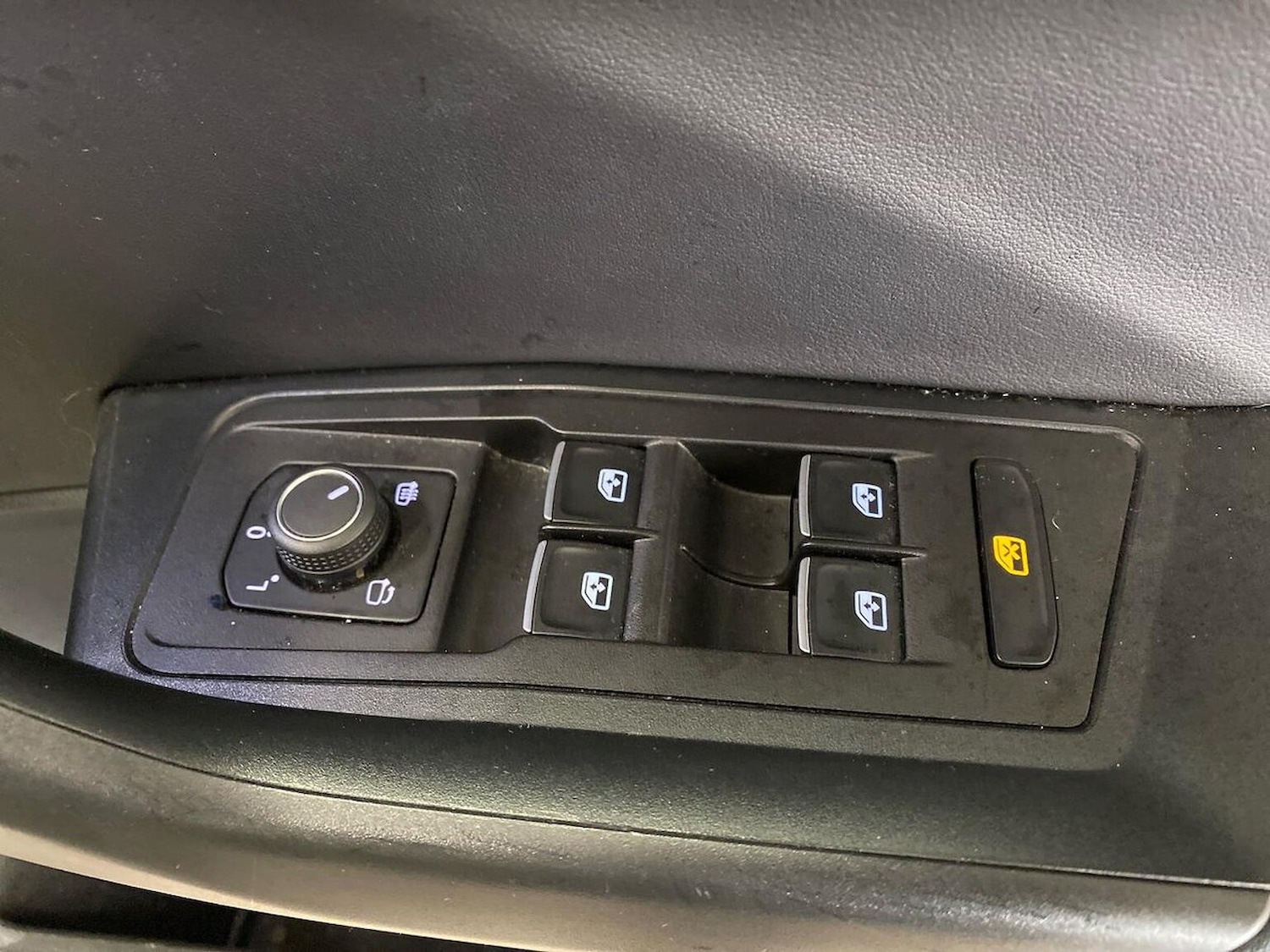 Used Volkswagen T-Roc 2023 for sale - 76837160: Photo 21