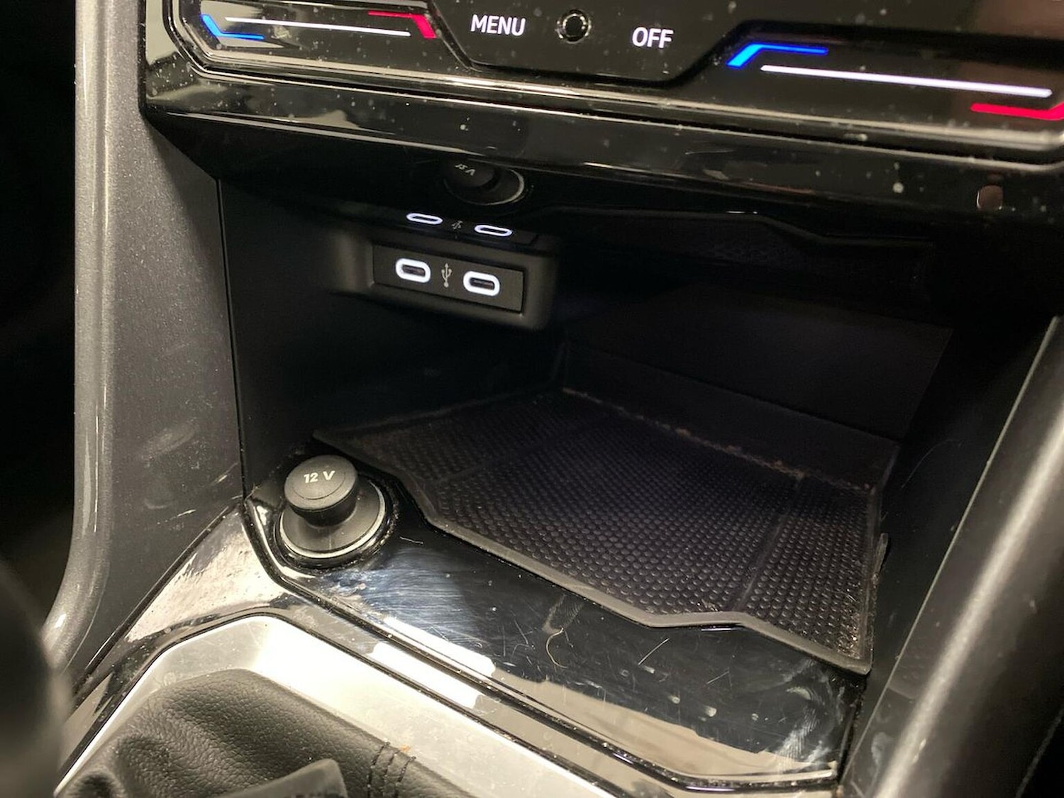 Used Volkswagen T-Roc 2023 for sale - 76837160: Photo 28