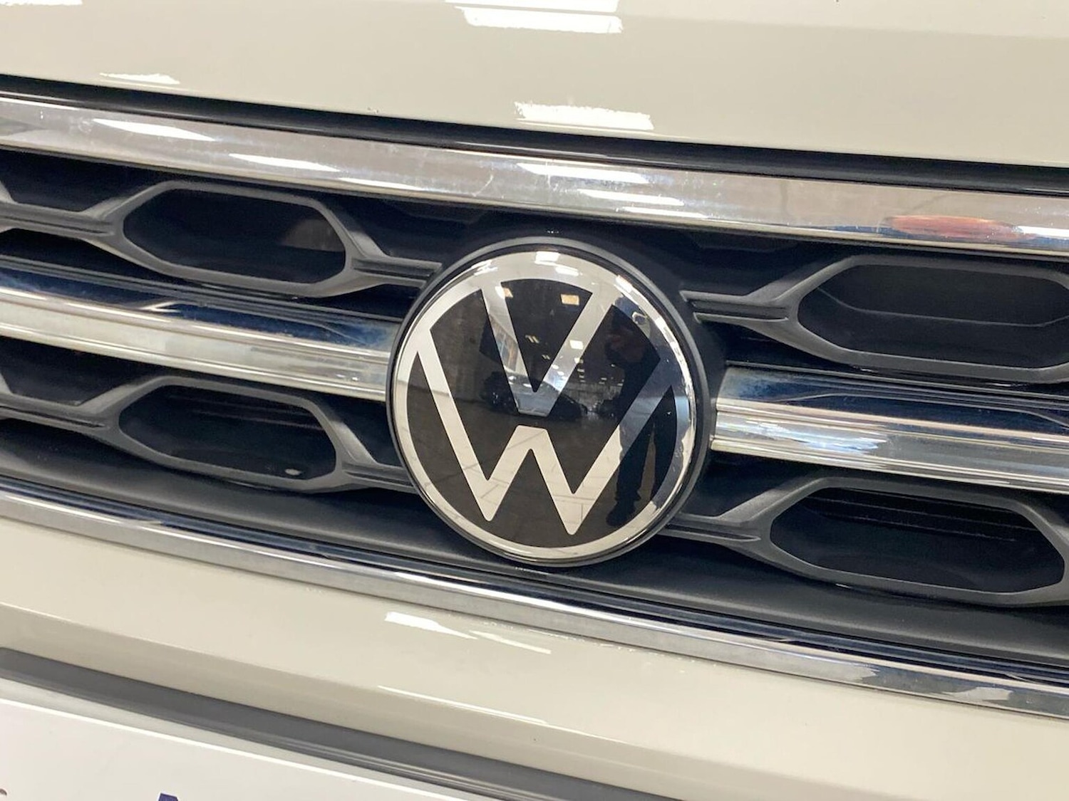 Used Volkswagen T-Roc 2023 for sale - 76837160: Photo 33