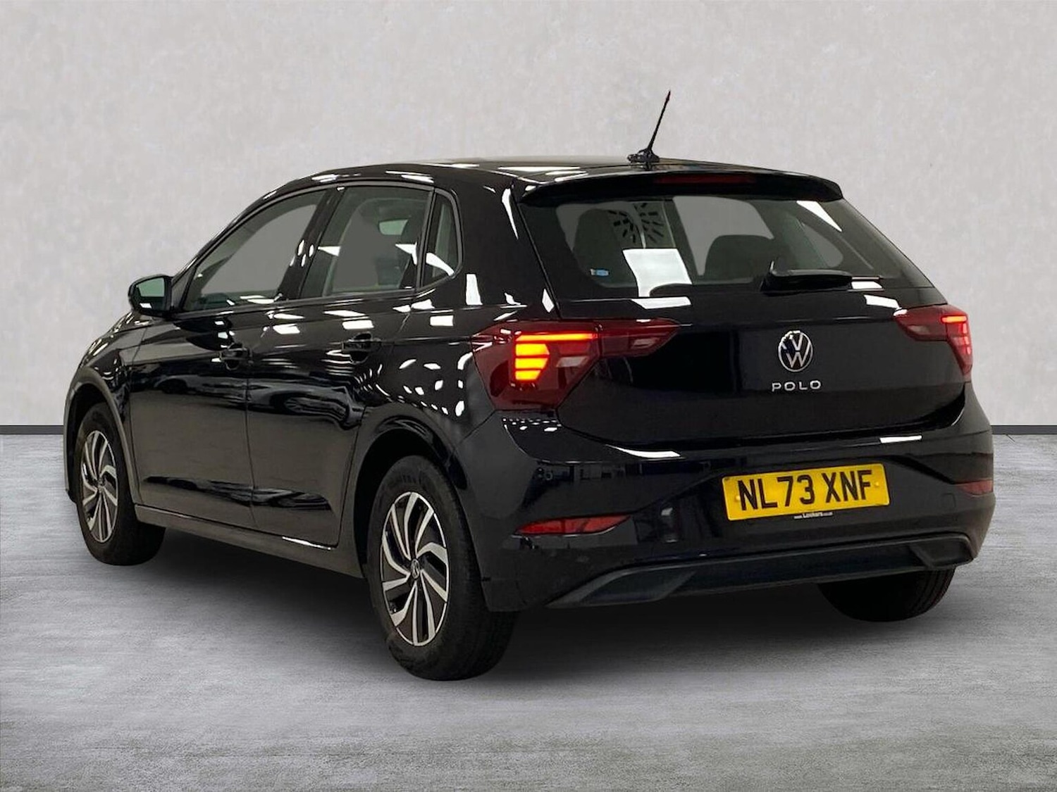 Used Volkswagen Polo 2023 for sale - 76490614: Photo 2