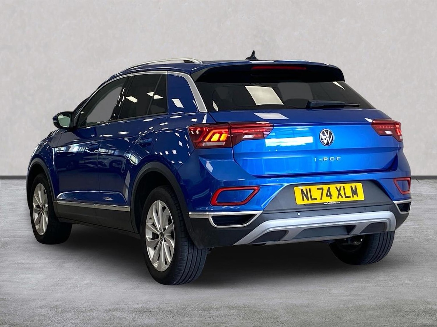 Used Volkswagen T-Roc 2024 for sale - 78194590: Photo 2