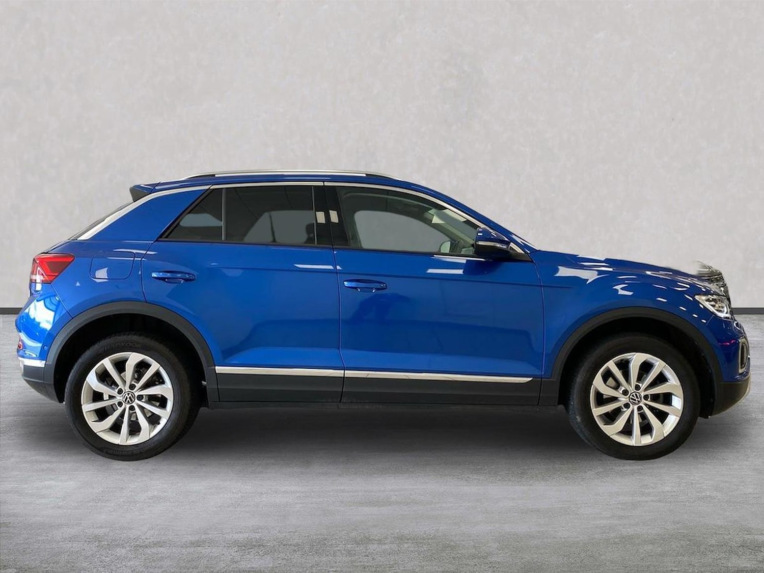 Used Volkswagen T-Roc 2024 for sale - 78194590: Photo 3