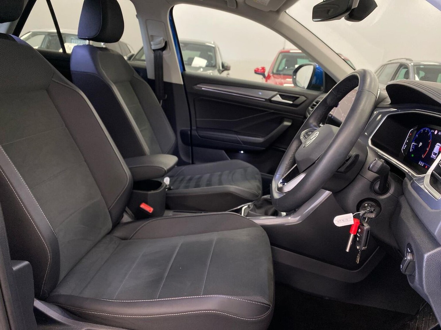 Used Volkswagen T-Roc 2024 for sale - 78194590: Photo 31