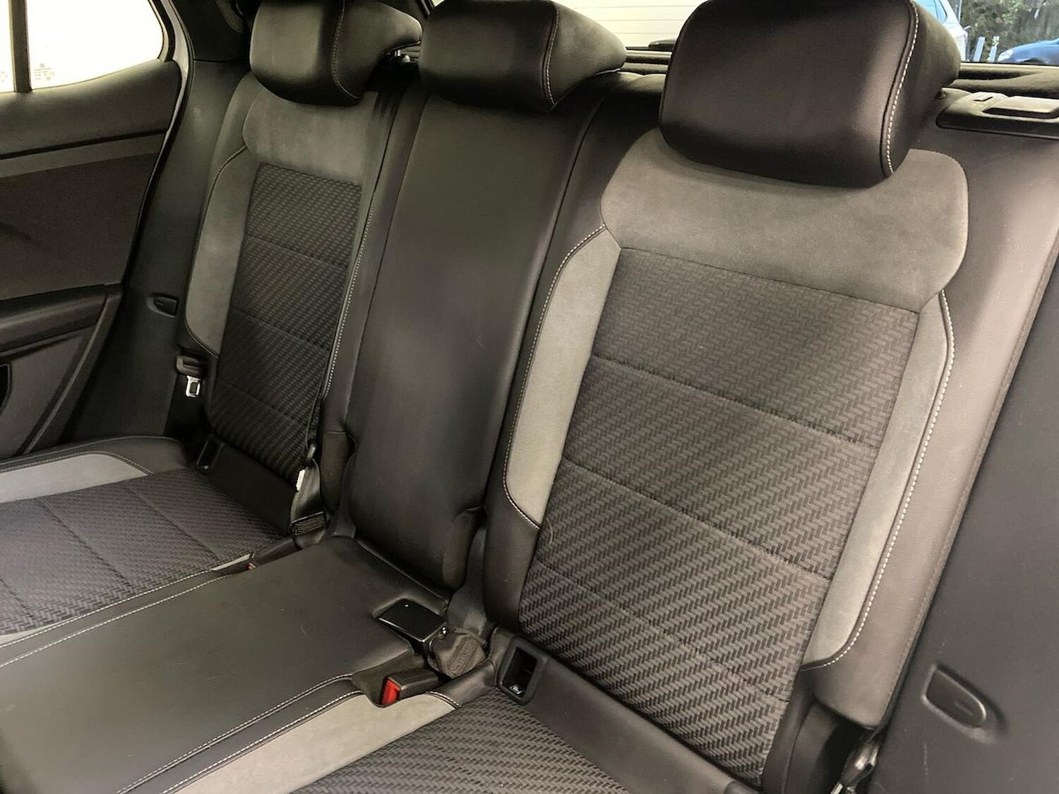 Used Volkswagen T-Cross 2022 for sale - 76588607: Photo 16