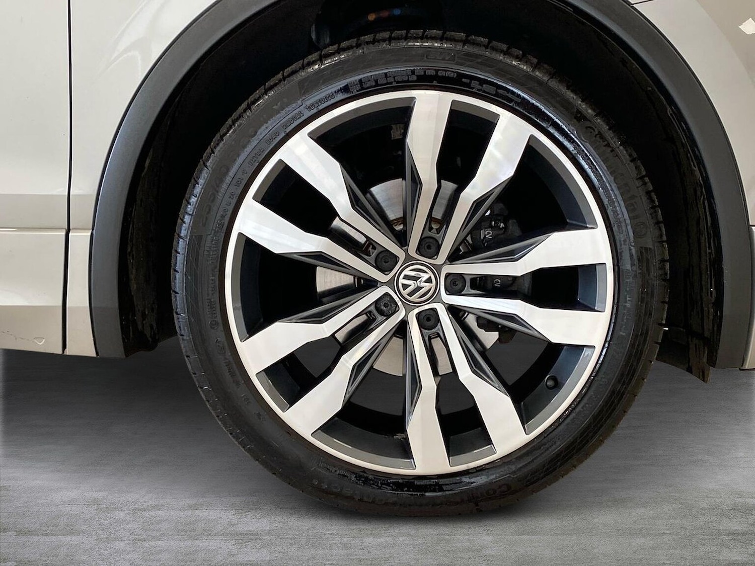 Used Volkswagen Tiguan 2017 for sale - 76694627: Photo 6