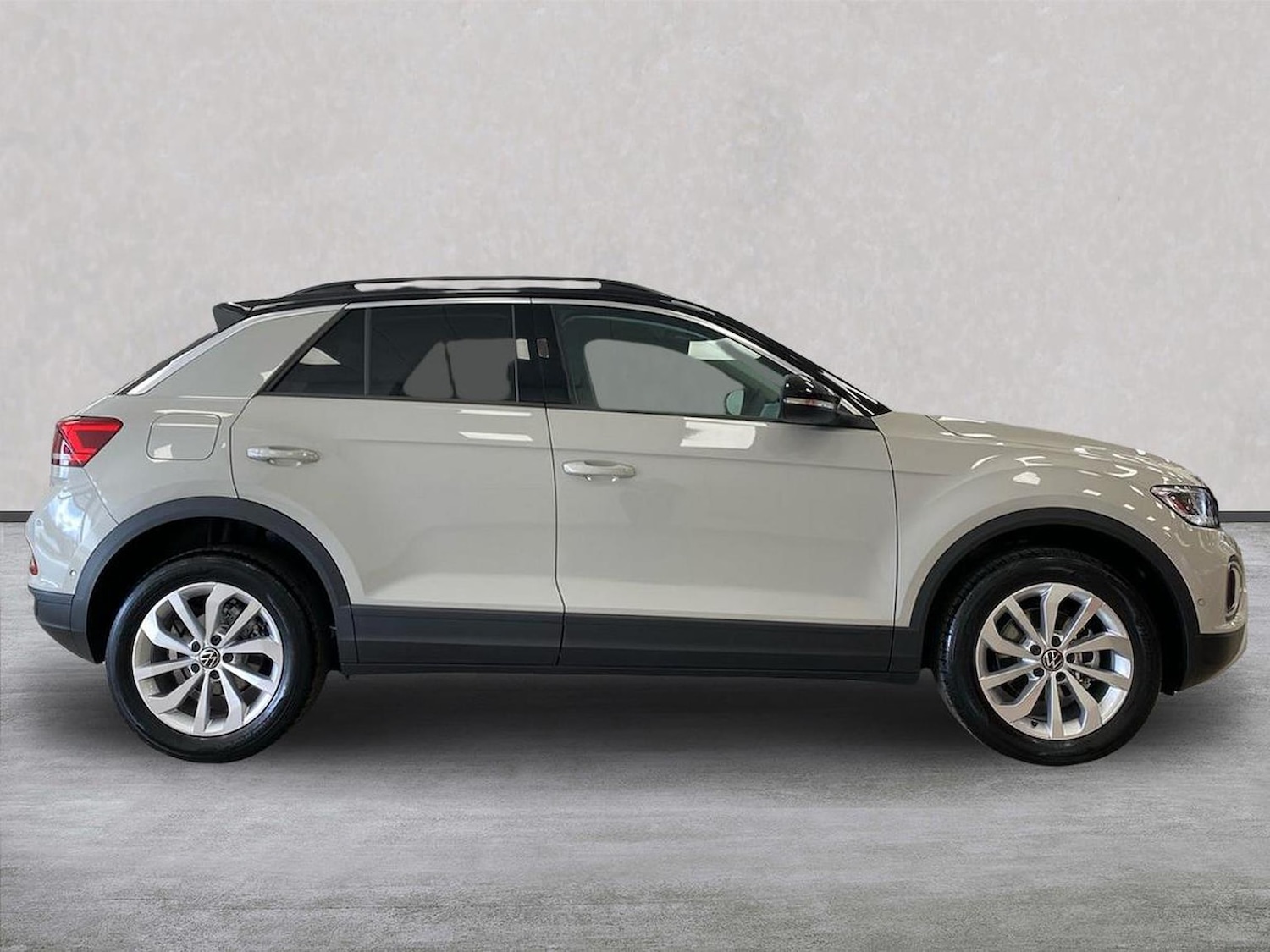 Used Volkswagen T-Roc 2026 for sale - 78194538: Photo 3