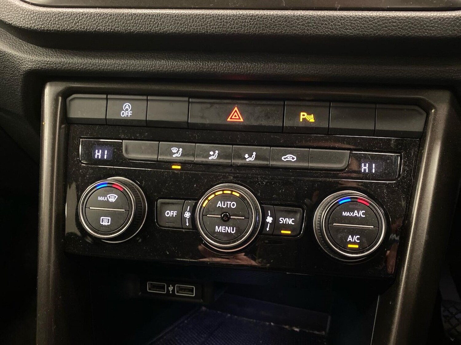 Used Volkswagen T-Roc 2019 for sale - 77487440: Photo 12