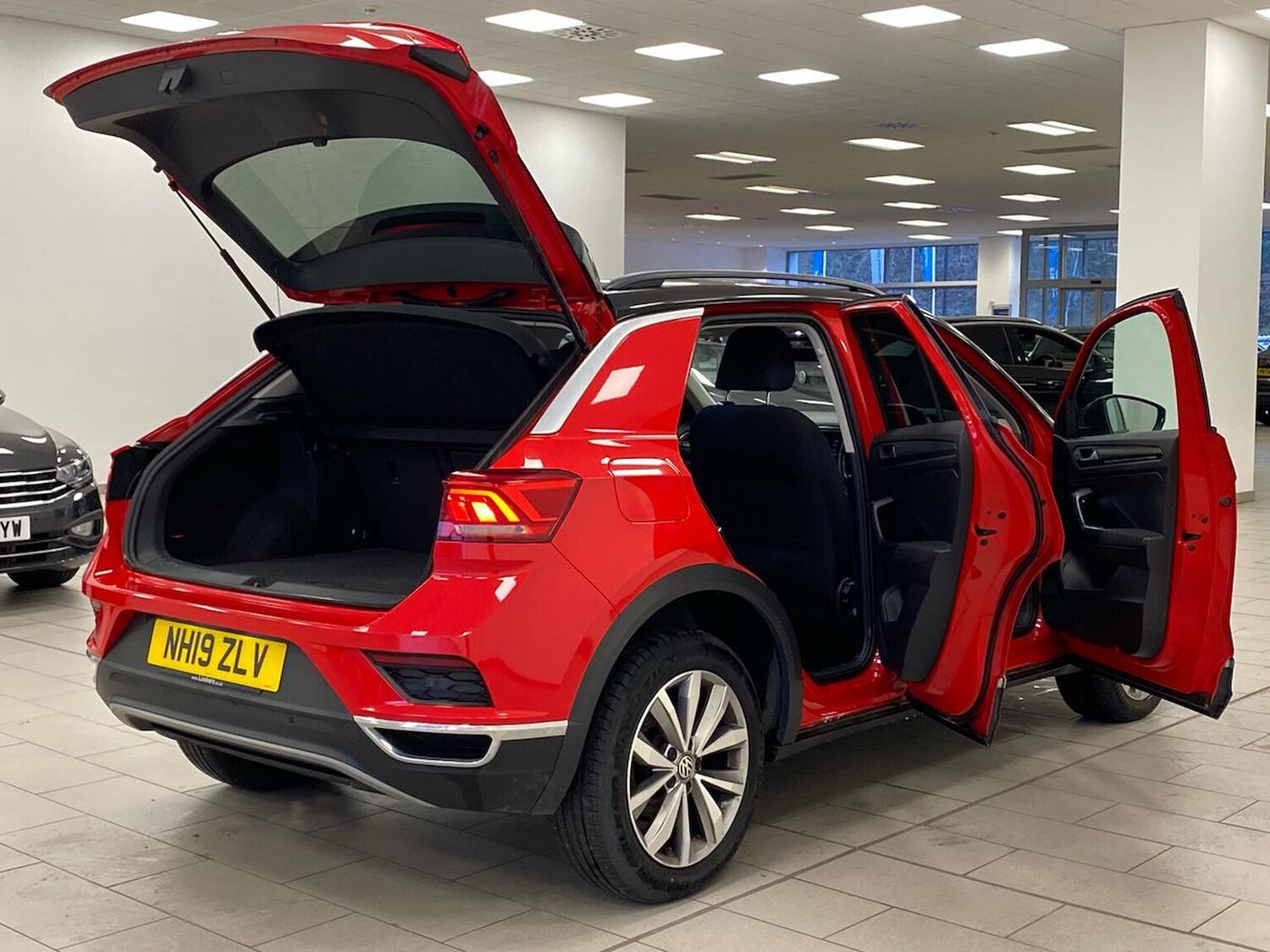 Used Volkswagen T-Roc 2019 for sale - 77487440: Photo 39