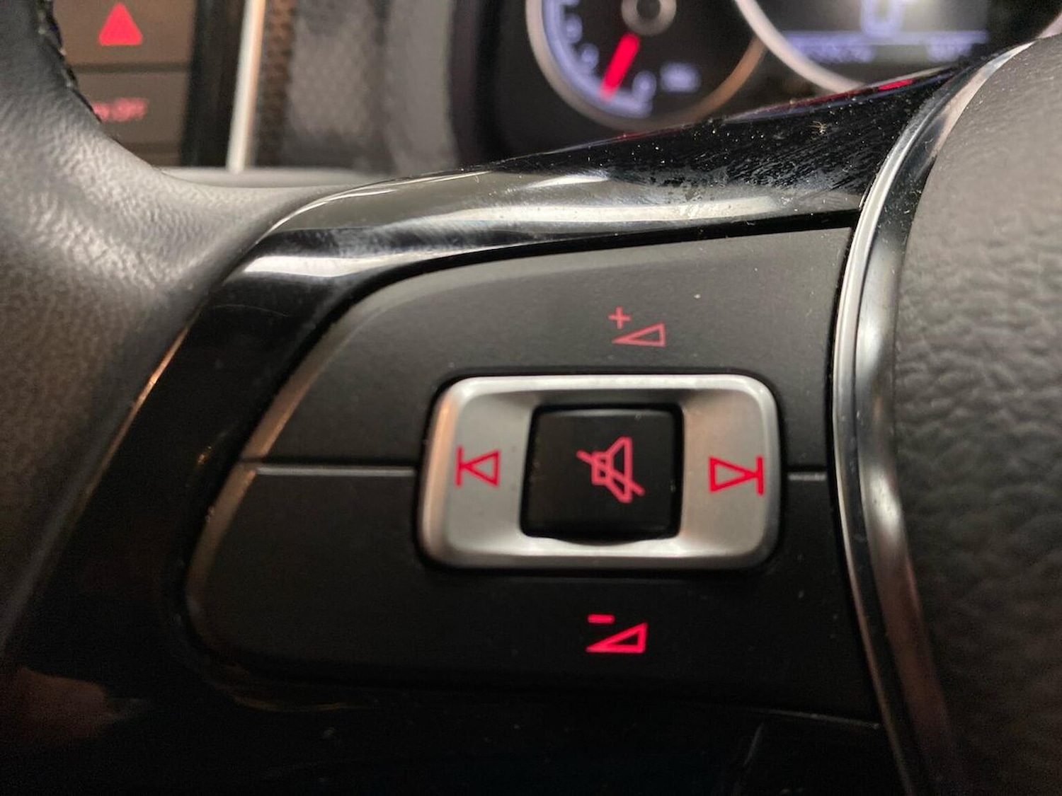 Used Volkswagen up! 2021 for sale - 76821685: Photo 27