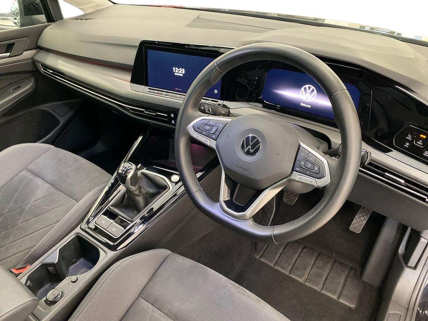 Used Volkswagen Golf 2023 for sale - 76102497: Photo 15