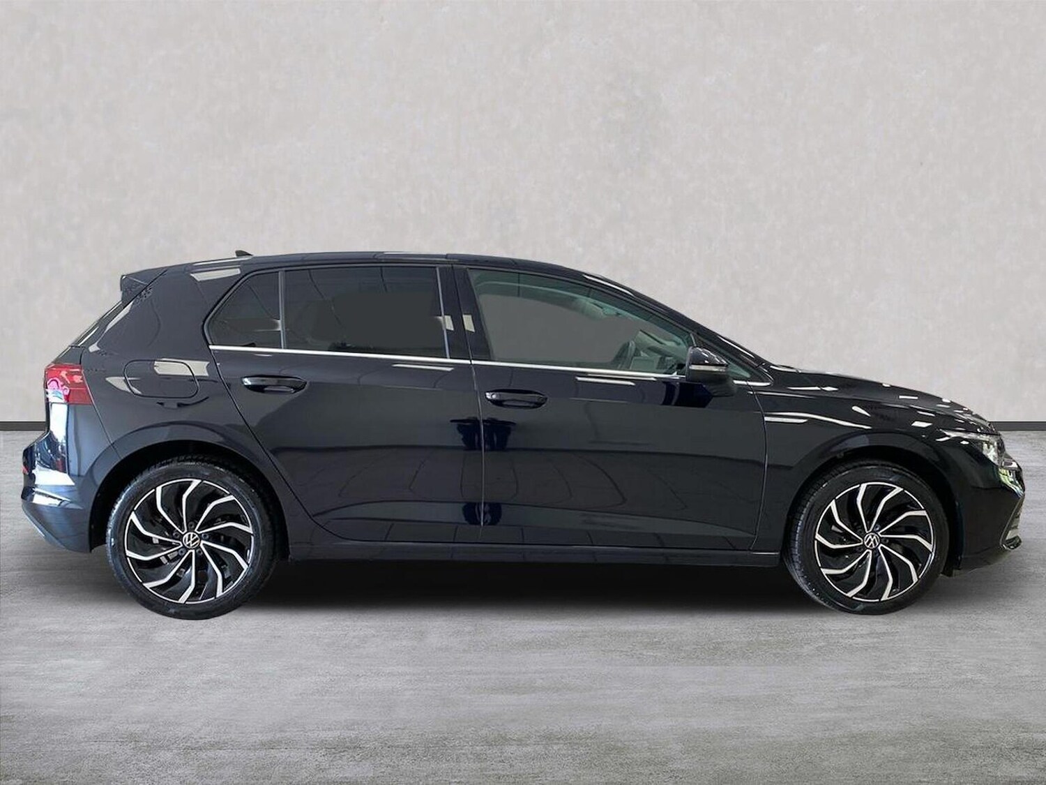 Used Volkswagen Golf 2023 for sale - 76102497: Photo 3