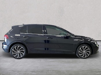 Used Volkswagen Golf 2023 for sale - 76102497: Photo 3
