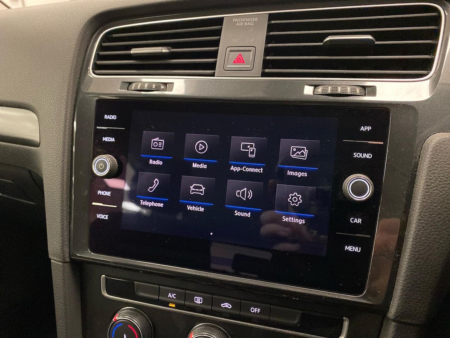 Used Volkswagen Golf 2017 for sale - 76911250: Photo 11