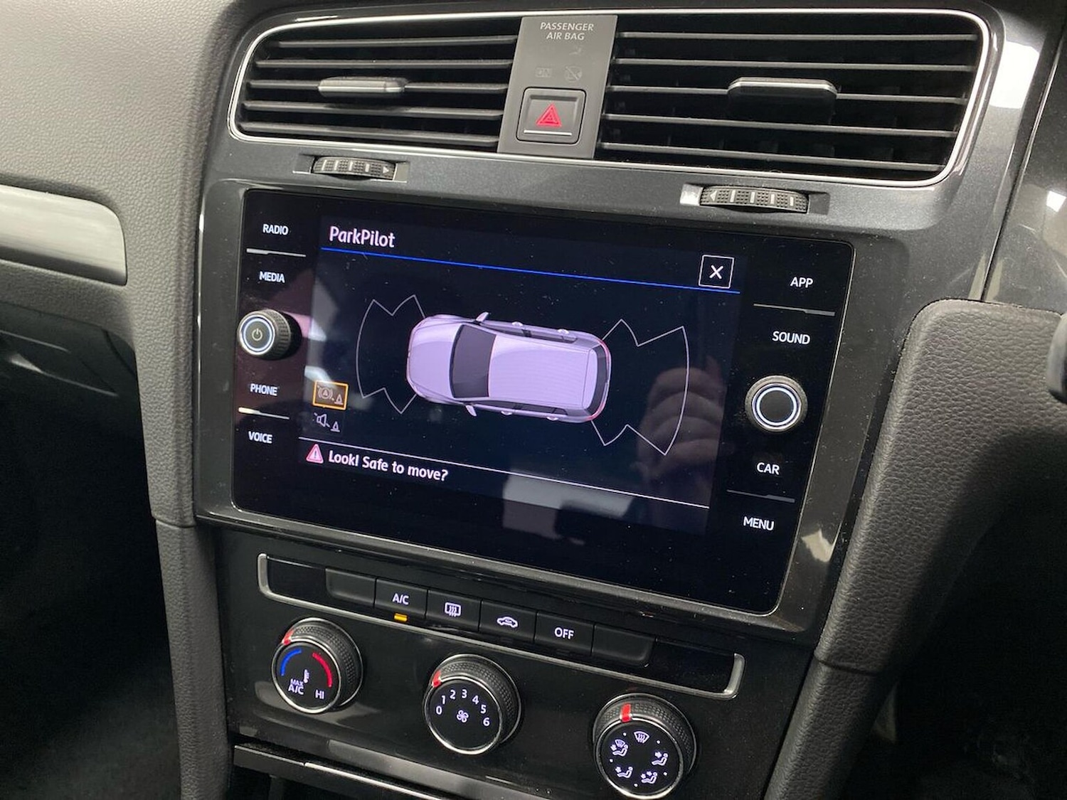 Used Volkswagen Golf 2017 for sale - 76911250: Photo 23