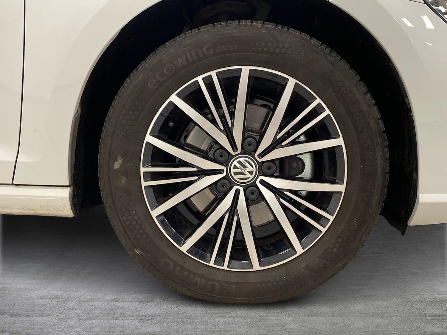 Used Volkswagen Golf 2017 for sale - 76911250: Photo 6