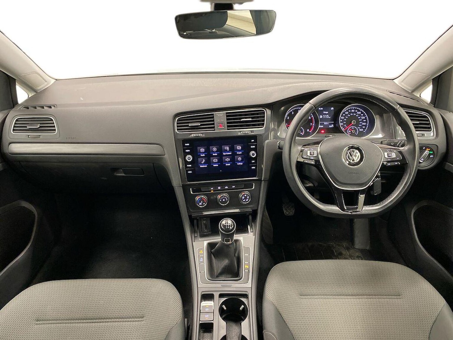 Used Volkswagen Golf 2017 for sale - 76911250: Photo 8